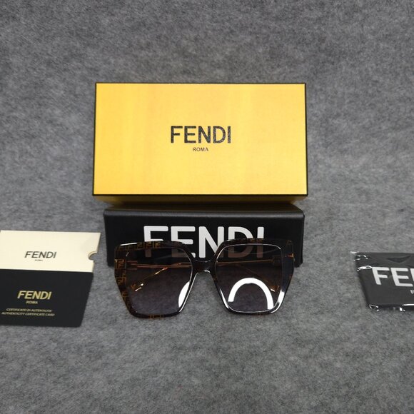 FENDI FE40012U Sunglasses– Authentic Italian Luxury Designer Eyewear main image 6